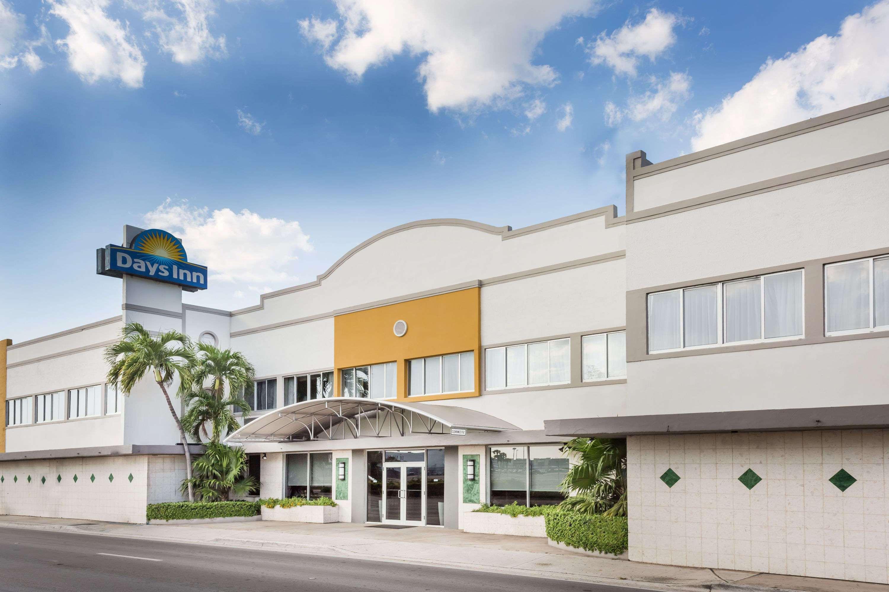 เดย์ อินน์ บาย วินด์แฮม ไมอามี แอร์พอร์ต นอร์ท Miami Springs ภายนอก รูปภาพ