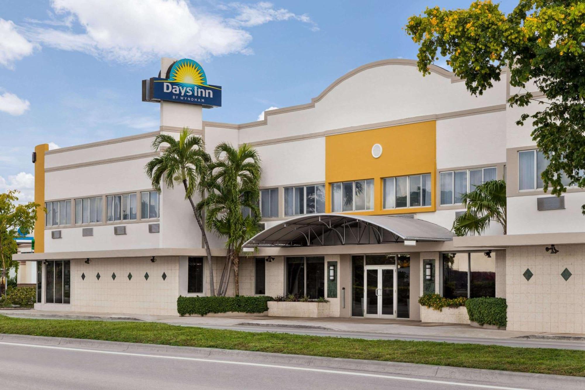 เดย์ อินน์ บาย วินด์แฮม ไมอามี แอร์พอร์ต นอร์ท Miami Springs ภายนอก รูปภาพ